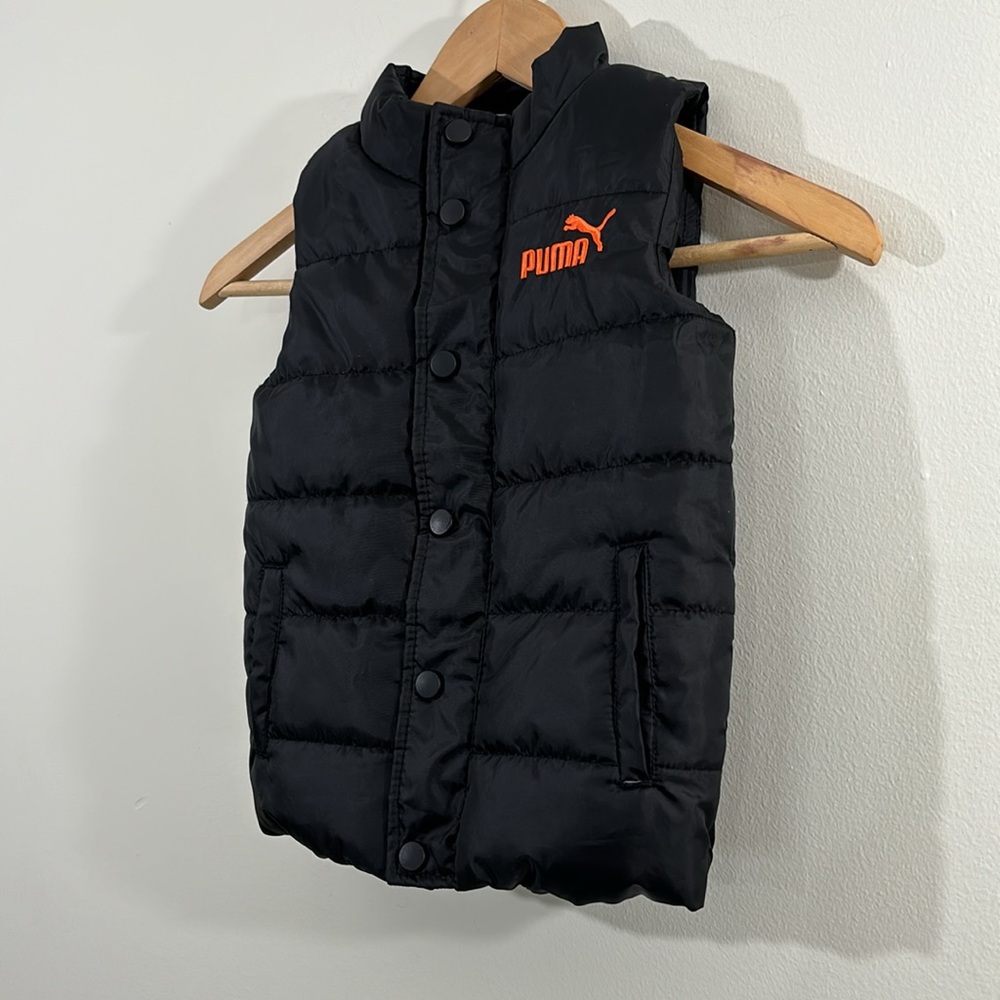 Boys Puma Puffer Vest in Solid Black With Orange Logo - Size 4T - Picture 3 of 10